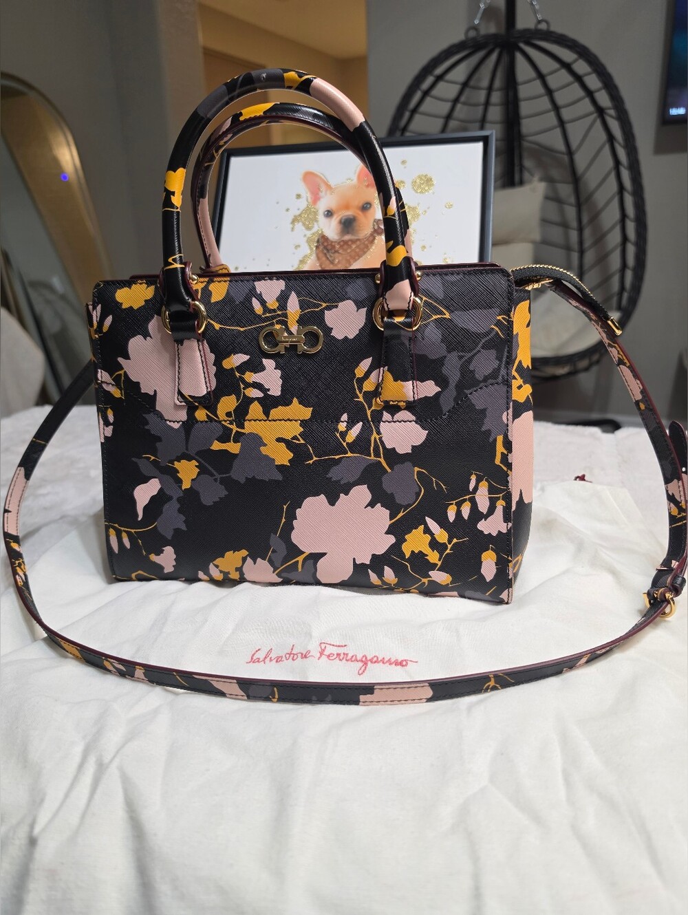 🔥 Salvatore Ferragamo Saffiano Leather Top Handle Bag 🔥